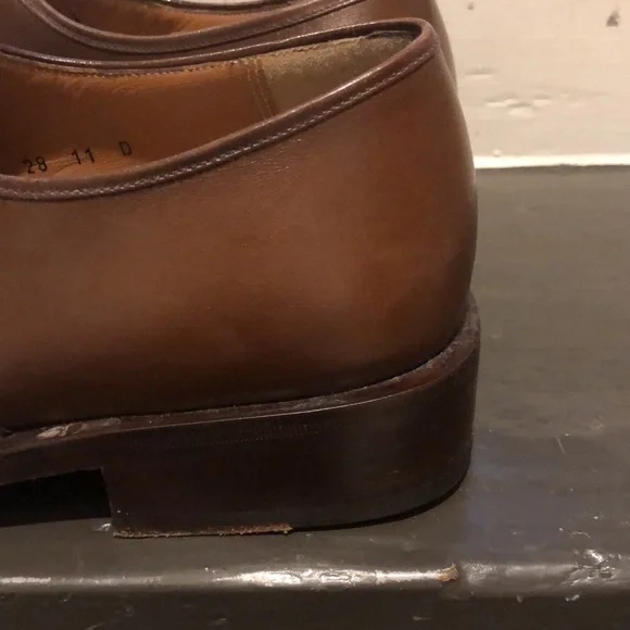 Classic Brown Leather Men's Shoes - Picture 6 of 6